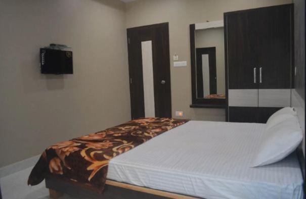 Premium Hotel Near Nagoa Beach Diu Eksteriør bilde